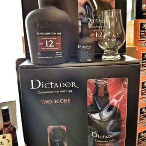 Dictador Solera Ultra Premium Reserve 12 r gaveske med 5 cl. 20 rs Dicatador og et romglas